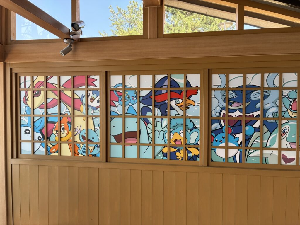 わくらポケモン足湯の壁画
